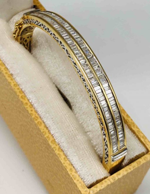 14 KT Yellow Gold Bangle With Baguettes