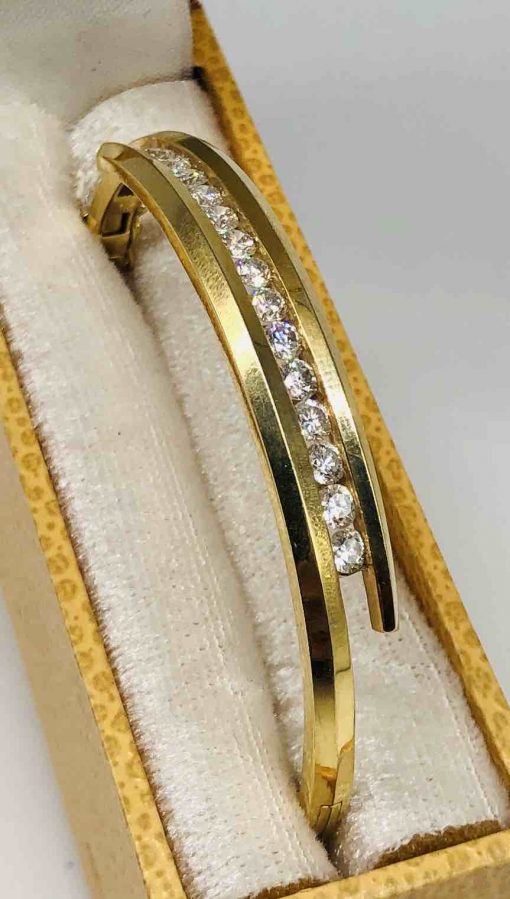 14 KT Yellow Gold Bangle With Diamonds