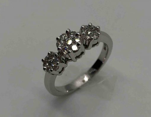 3 diamond flowers ring